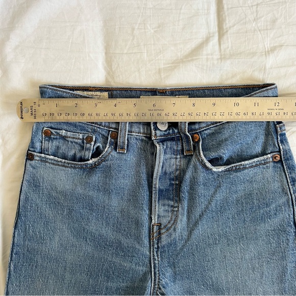 LEVI’S Wedgie Jean (24) - Picture 4 of 9